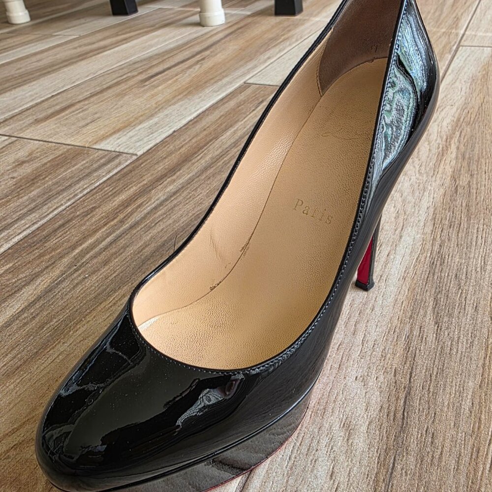 Christian Louboutin Bianca Black Patent Leather Pumps Eur. 37.5